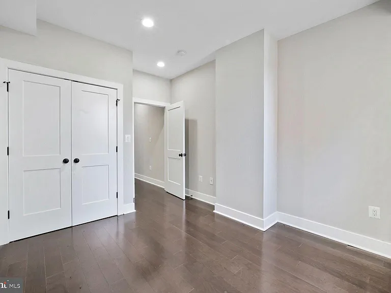 608 Irving St NW #1 — Photo 8