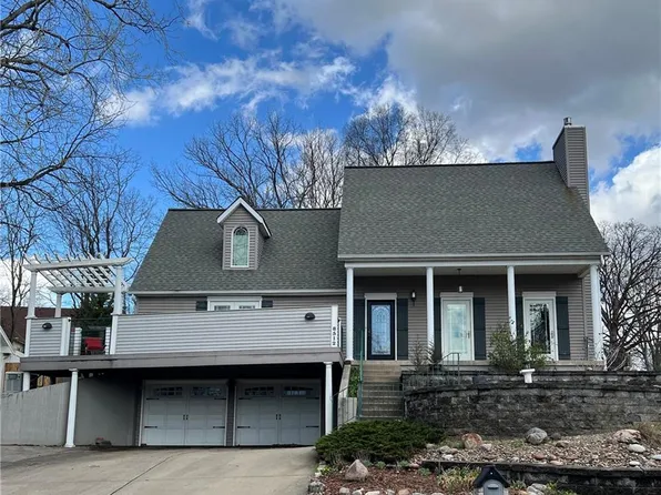 8512 NW 62nd St, Parkville, MO 64152