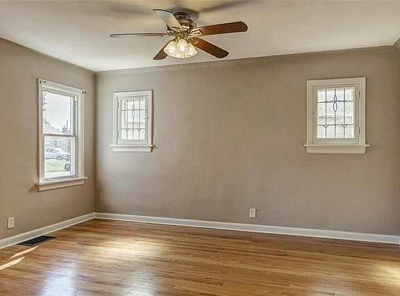 3rd image of 50 Lemay Gardens Dr