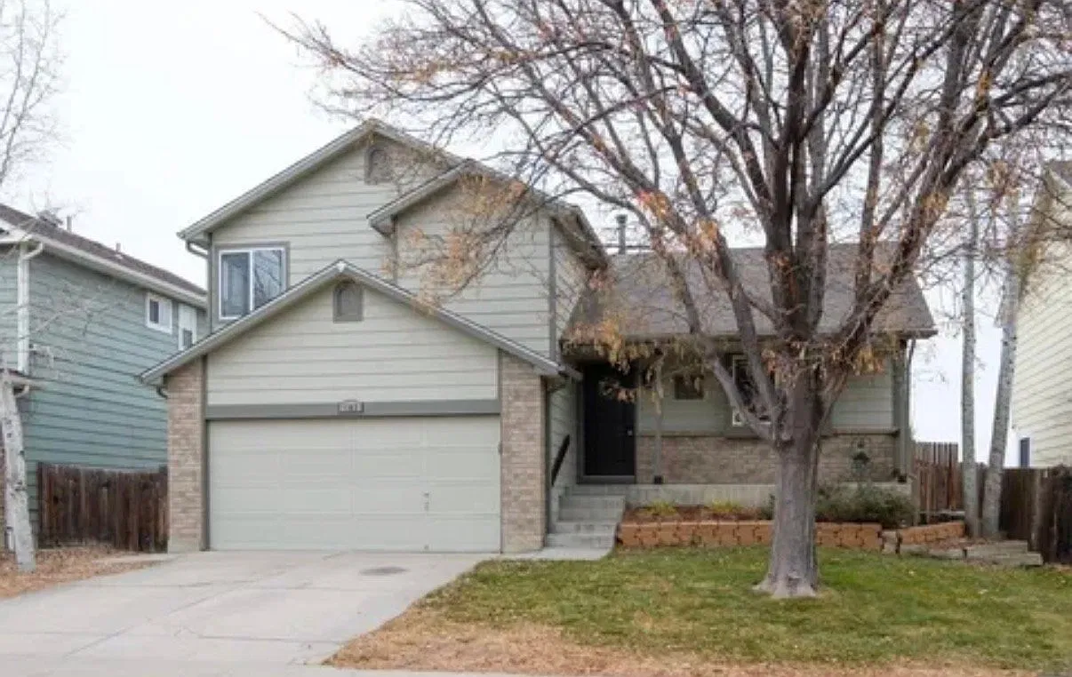 Two-story Single family home with 4-bedroom, 3-bath, 2 Car Garage family friendly neighborhood. — Photo 1