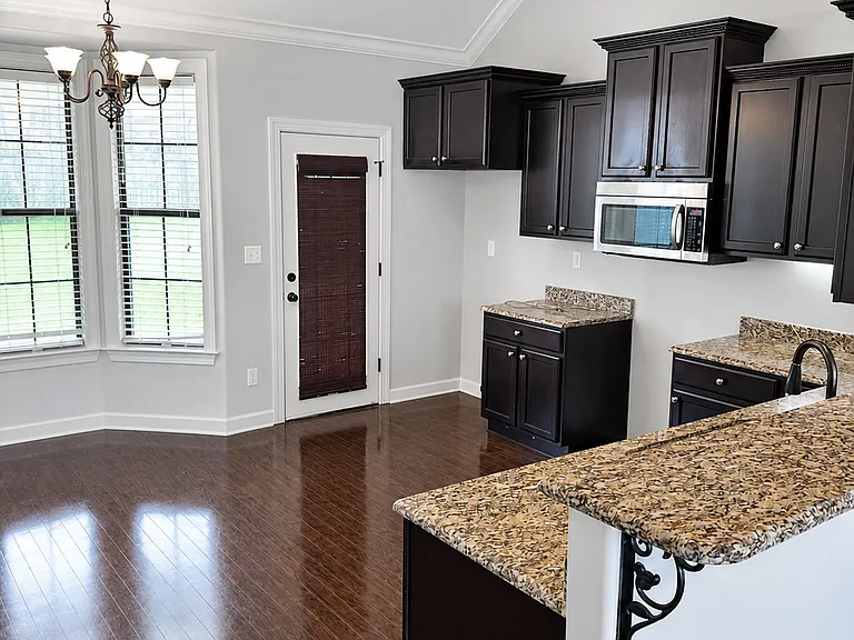 1398 Sawmill Creek Ln — Photo 6
