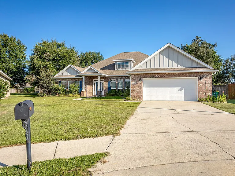 1013 Silverbell Cv — Photo 2