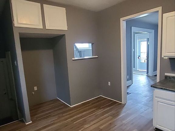 5th image of 2419 E 4th St