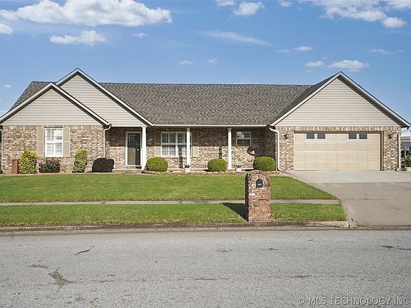 2nd image of 1404 S Oklahoma St