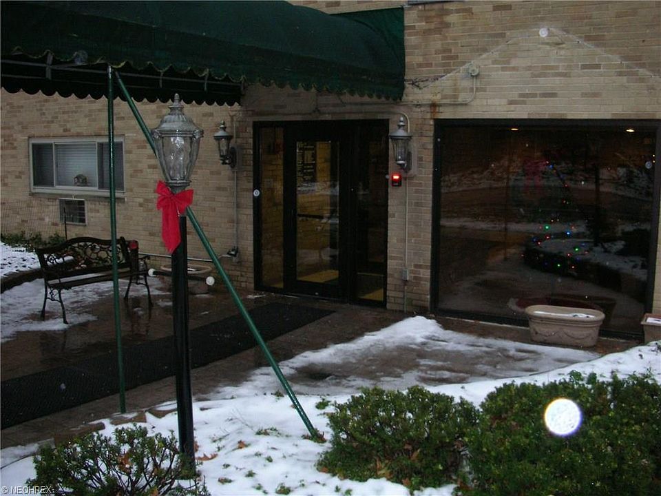 1st image of 101 S Rocky River Dr APT 404