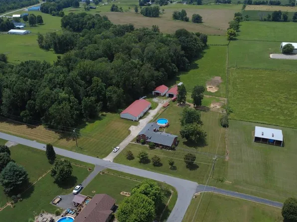 55 Delia Dr, Campbellsville, KY 42718