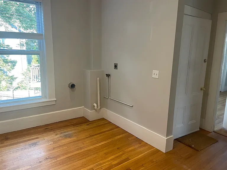 4 Blaney St #2 — Photo 21