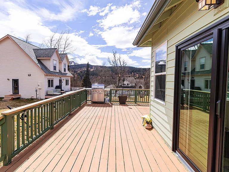 13431 Canyon Rd — Photo 46