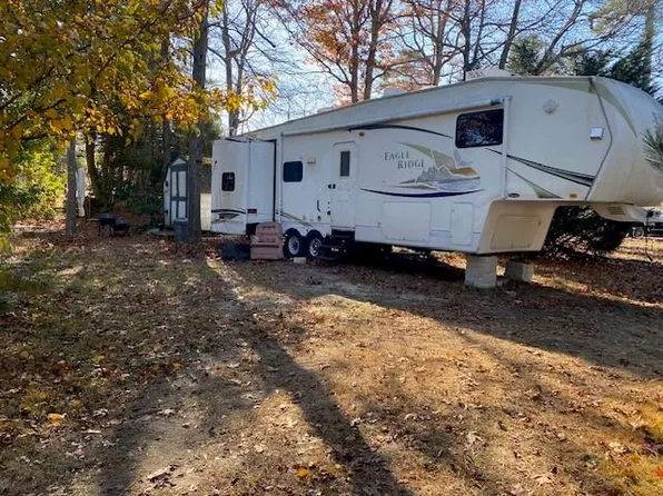 102 Cedar Dr, Horntown, VA 23395