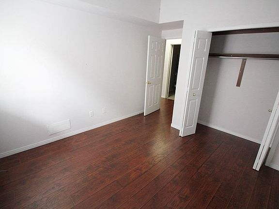 2nd image of 378 Georgian Dr