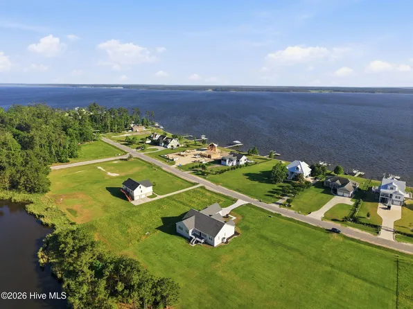 117 E Dowry Creek, Belhaven, NC 27810