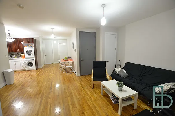 Rented by Miron Realty Group | media 12