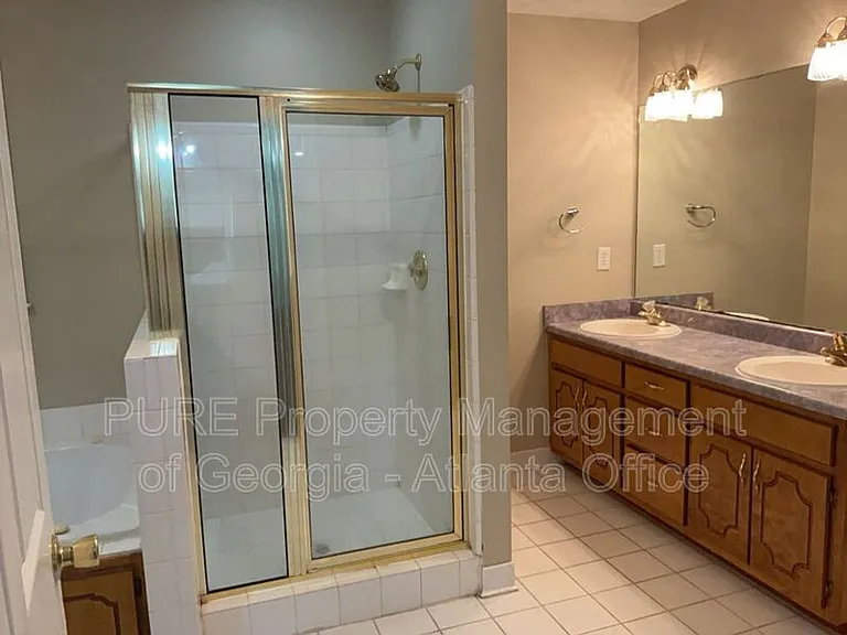 3213 Southridge — Photo 23