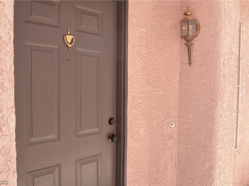 1st image of 17 Belle La Blanc Ave