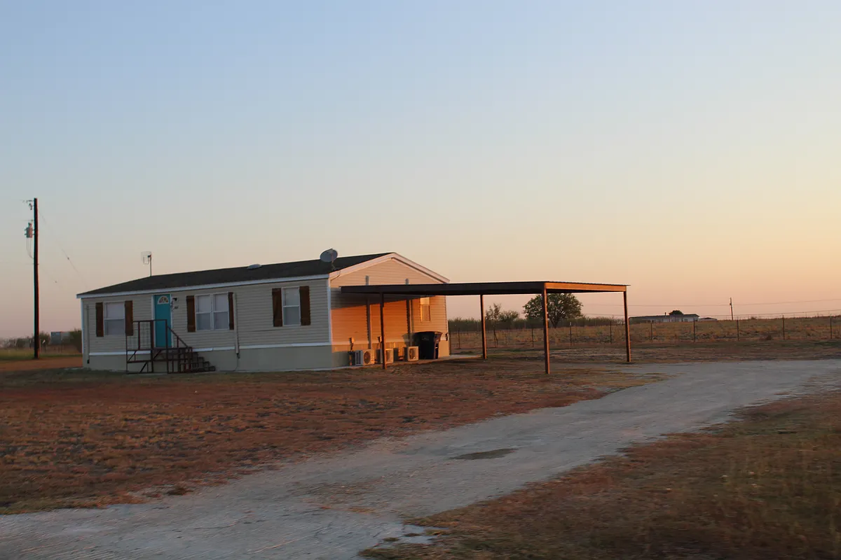 Building Photo - 405 Stagecoach Hill Dr