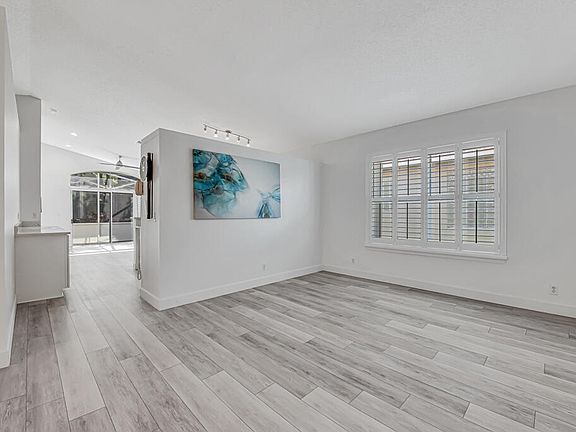 3rd image of 9712 Cherry Blossom Court