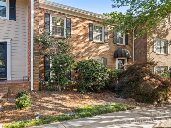 6748 Constitution Ln, Charlotte, NC 28210