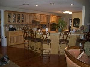 4th image of 184 Hillview Dr