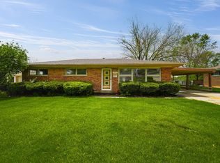 8813 W 93rd St, Hickory Hills, IL