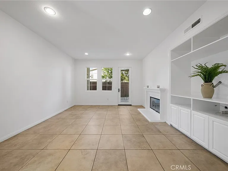 15767 Flight Ave — Photo 6