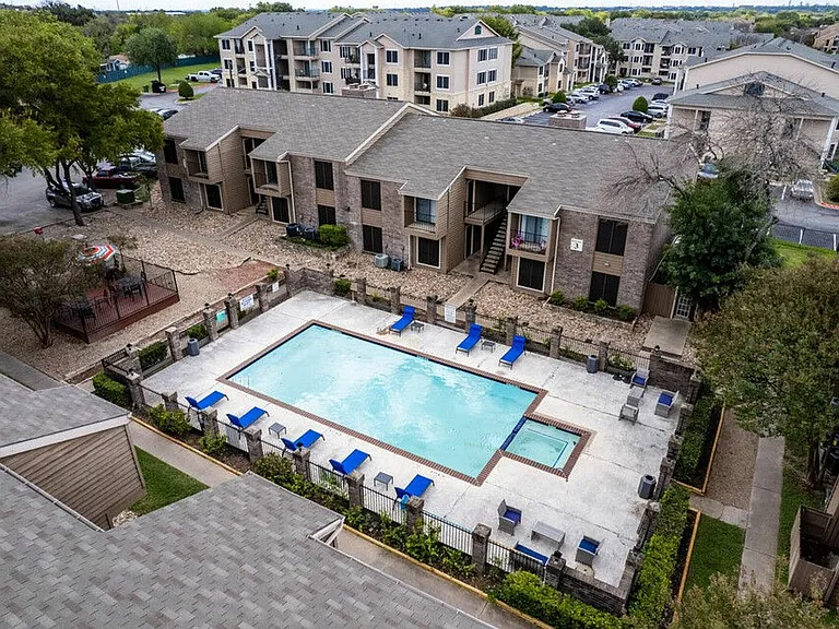 Ashford Costa Perla Swimming Pool