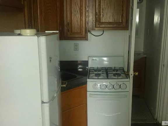 5th image of 750 Washington Ave APT 4LF