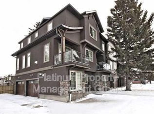 2812 1st Ave NW, Calgary, AB T2N0C8
