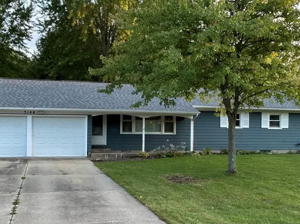 3146 N Concourse Dr, Mount Pleasant, MI 48858