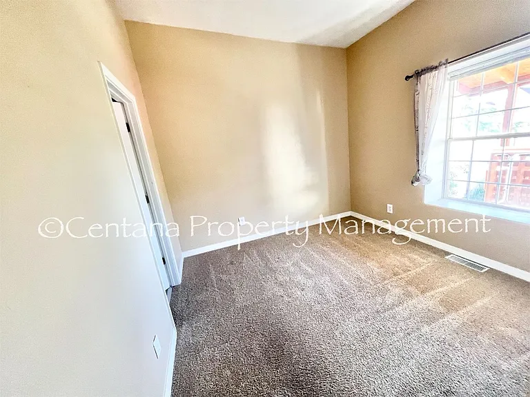 838 W Park St — Photo 19