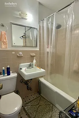 Rented by Sotheby's International Realty | media 6