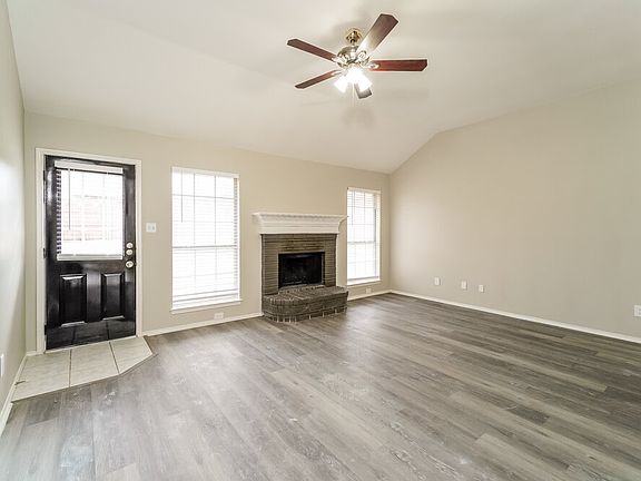 5th image of 100 Sandlewood Ln