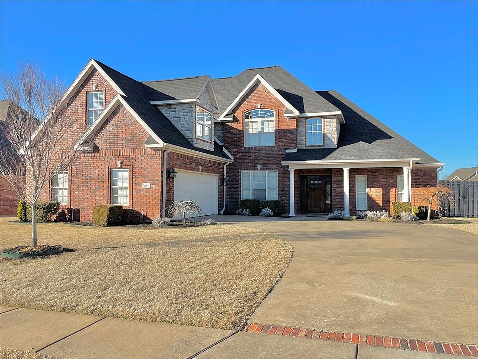 1st image of 6111 Bainbridge Dr