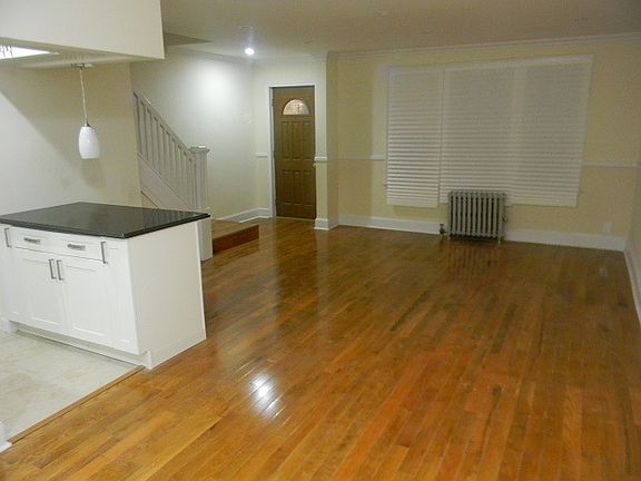 4th image of 11214 205th St