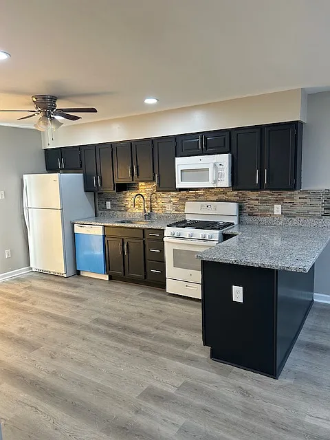 2 bed, 832 sqft, $1,850 — Photo 4