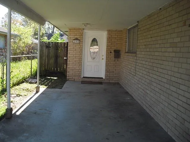 208 Pink St — Photo 2