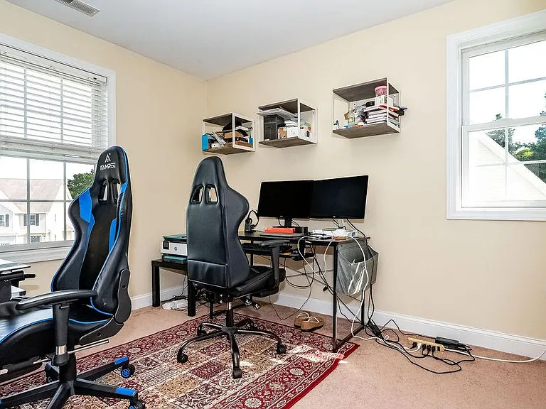25 Village Dr — Photo 28