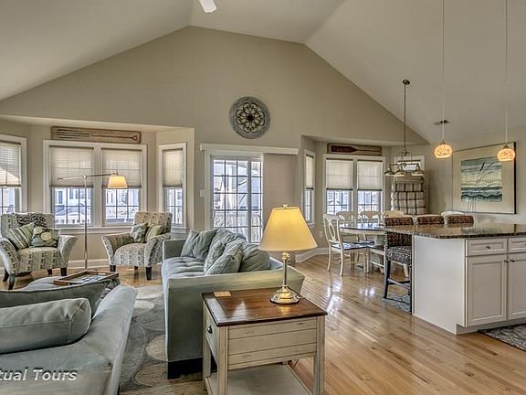 3rd image of 2411 Haven Ave #2