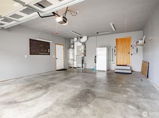 8867 Vinup Rd, Lynden, WA 98264