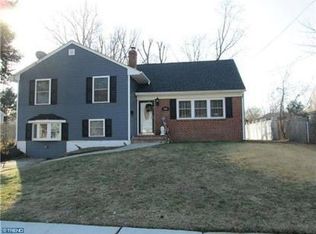 38 Linden Rd, Burlington, NJ 08016