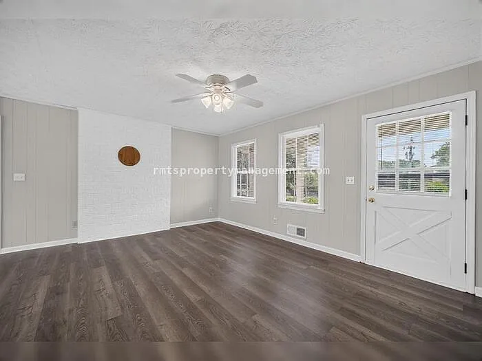 2591 Doc Hughes Rd — Photo 8