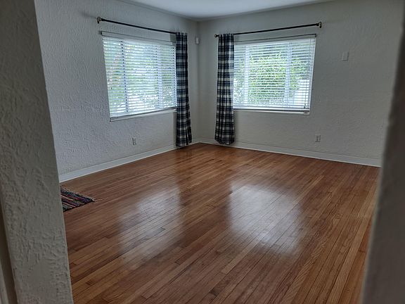 4th image of 6216 Burlington Ave N