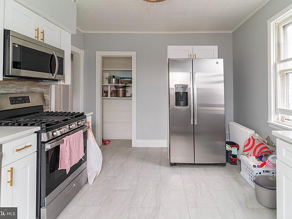 5th image of 723 Hamilton Ave 2