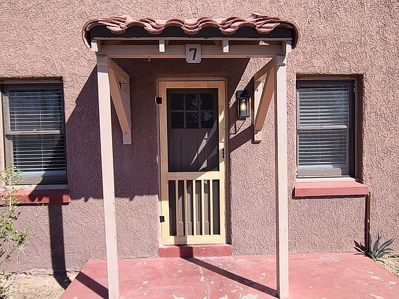 2nd image of 504 W Flores St #Cdr07
