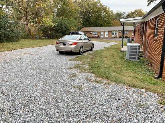 4th image of 3014 N Church St #3016