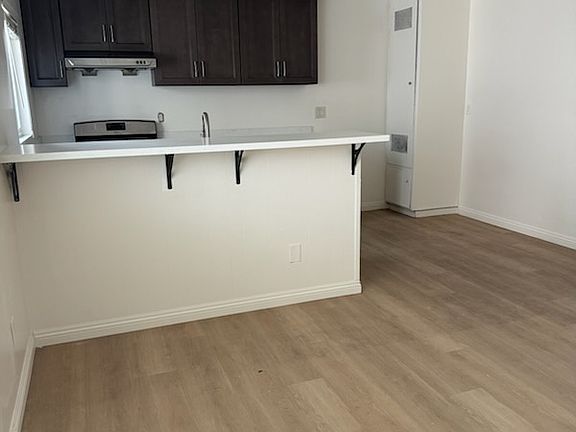 3rd image of 630 N Bunker Hill Ave