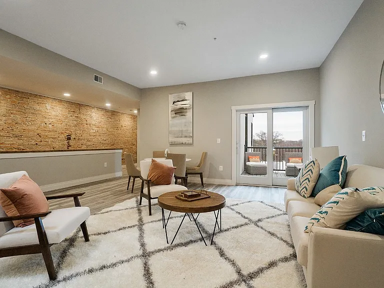 2649 Connecticut Ave NW #C — Photo 2
