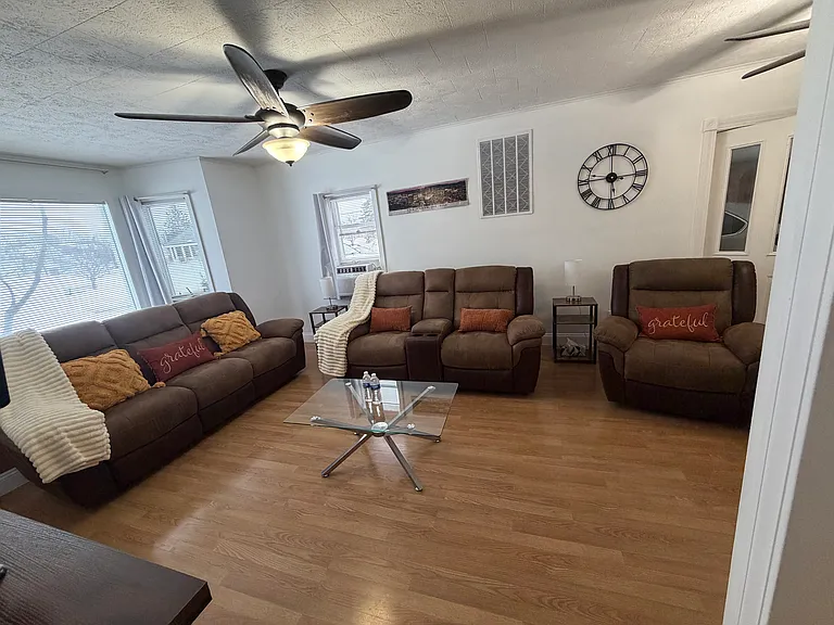 141 N Milton St — Photo 32