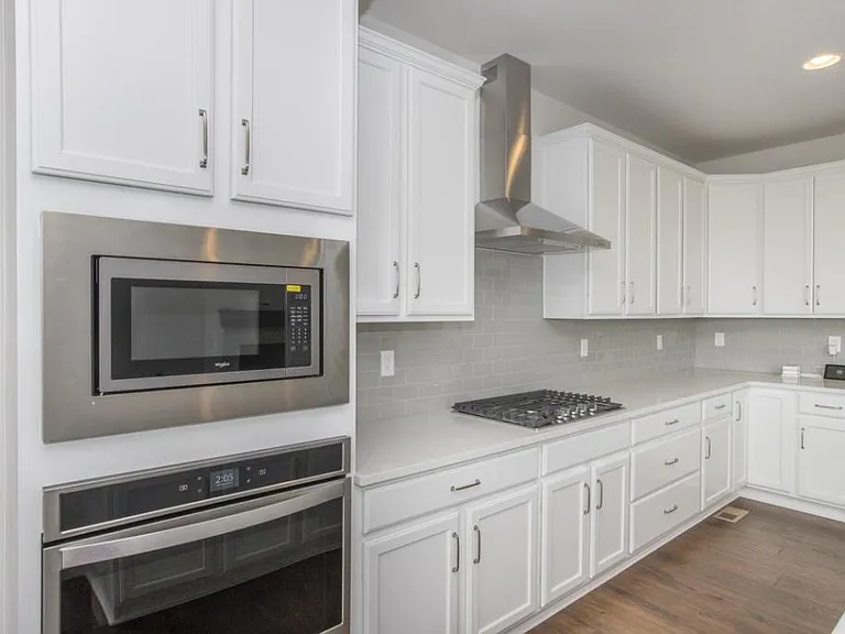 715 Lene Ln — Photo 10