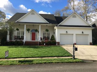 3422 Coach Dr, Hixson, TN 37343