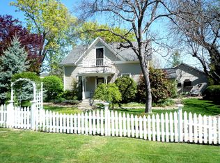 310 N 6th St, Jacksonville, OR